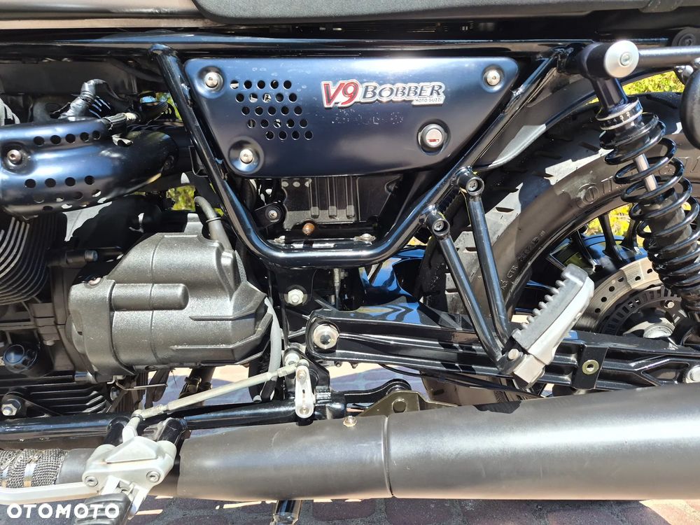 Moto Guzzi V9 - 8