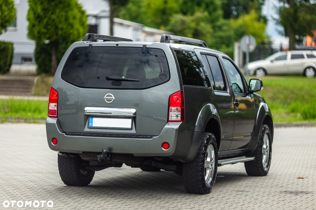 Nissan Pathfinder 2.5 D Platinum - 11