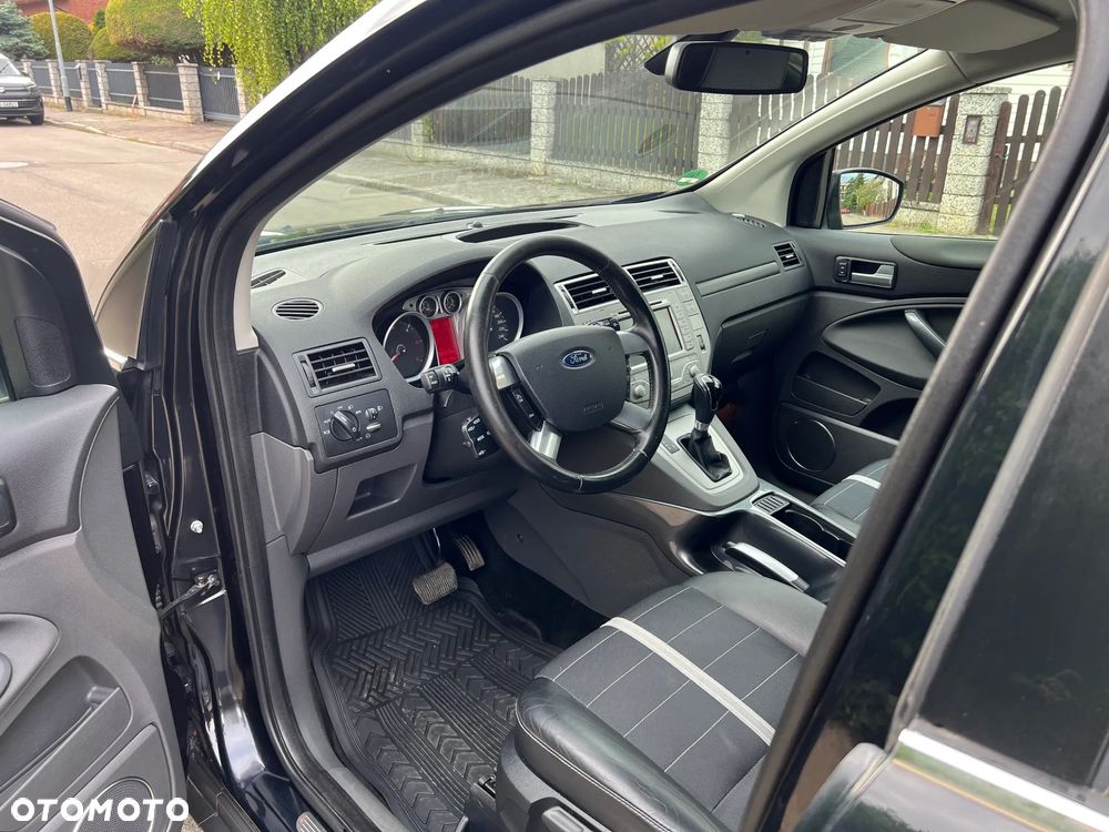 Ford Kuga - 17