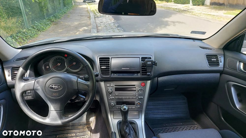 Subaru Legacy - 25