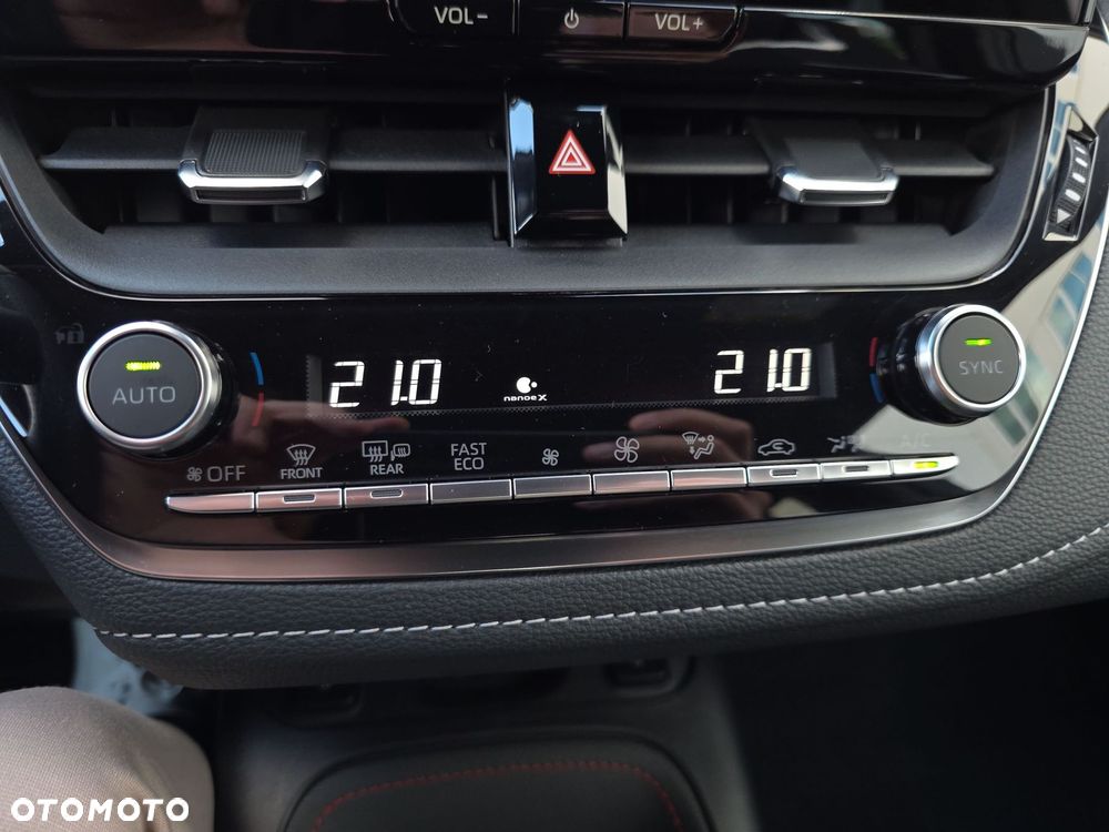Toyota Corolla - 25