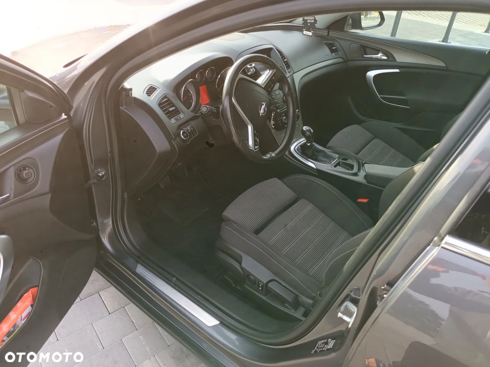 Opel Insignia 2.0 CDTI - 9