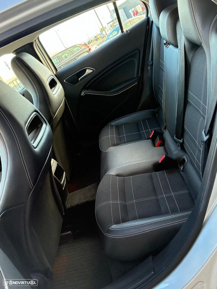 Mercedes-Benz GLA 180 d Urban - 9