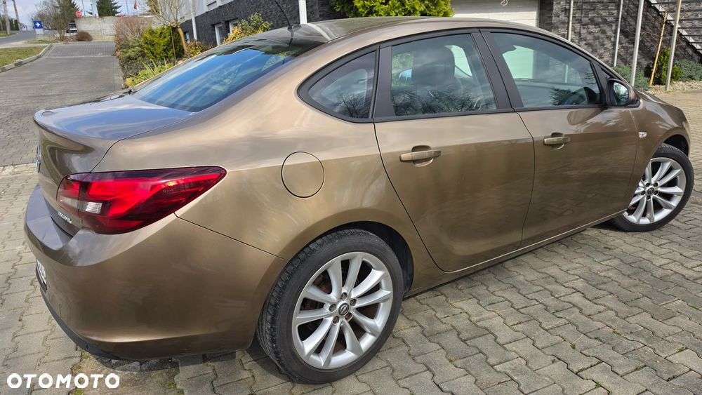Opel Astra - 17