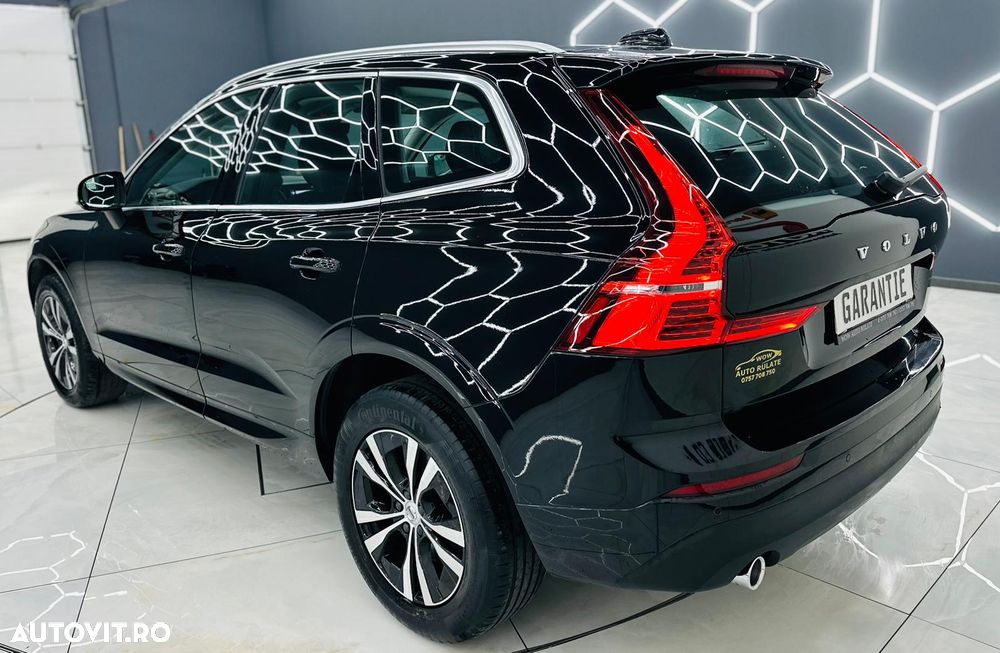 Volvo XC 60 B4 MHEV AT8 FWD Momentum Pro - 3
