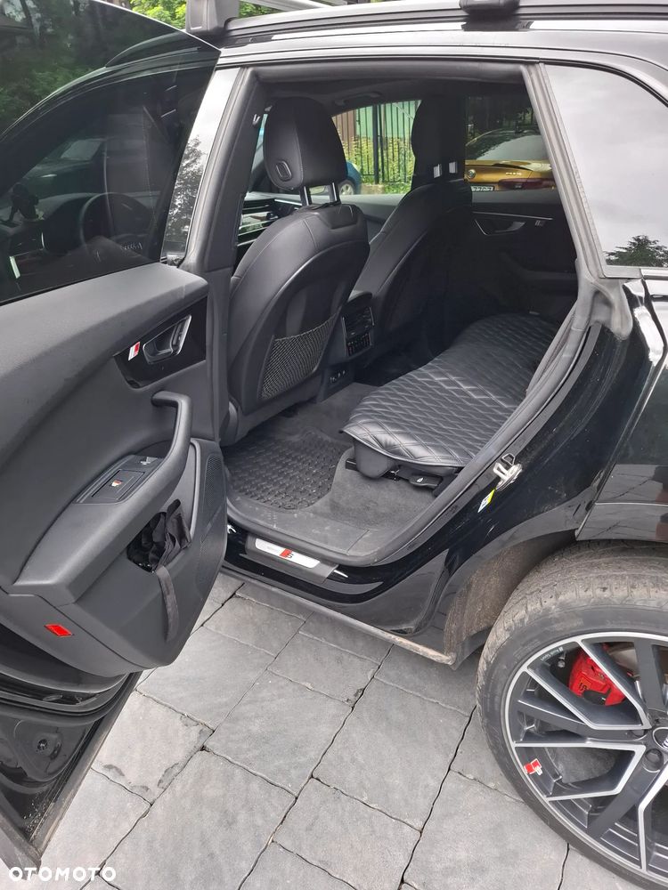 Audi SQ8 - 8