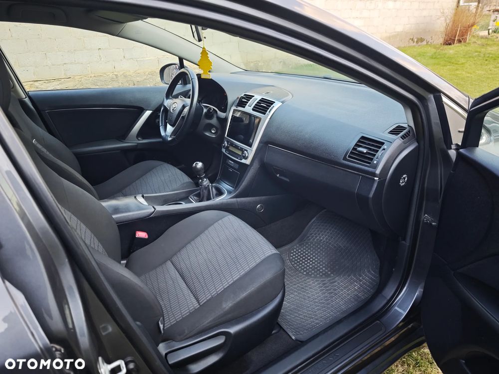 Toyota Avensis 2.0 D-4D Active - 17