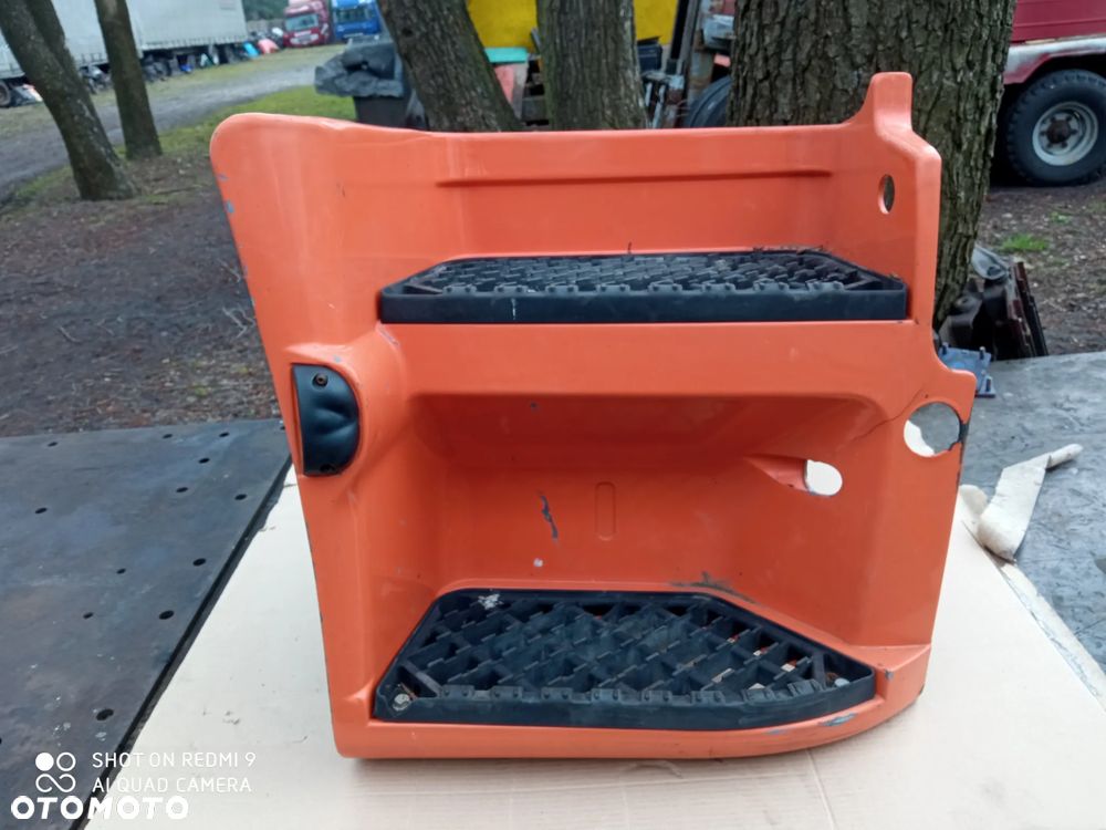 stopień prawy RENAULT premium DXI - 2