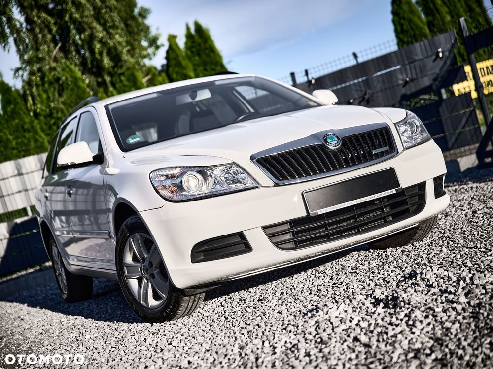 Skoda Octavia 1.6 TDI DPF Elegance - 1