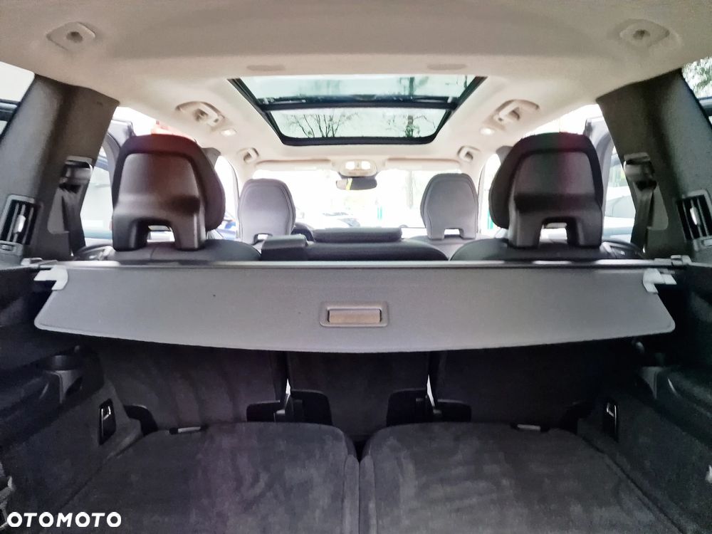 Volvo XC 90 - 32
