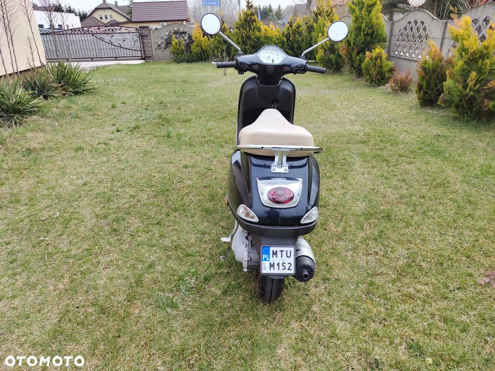 Vespa LX - 9