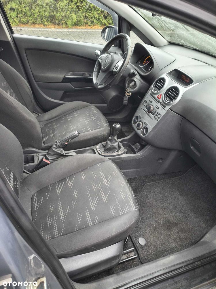 Opel Corsa 2011 photo 5