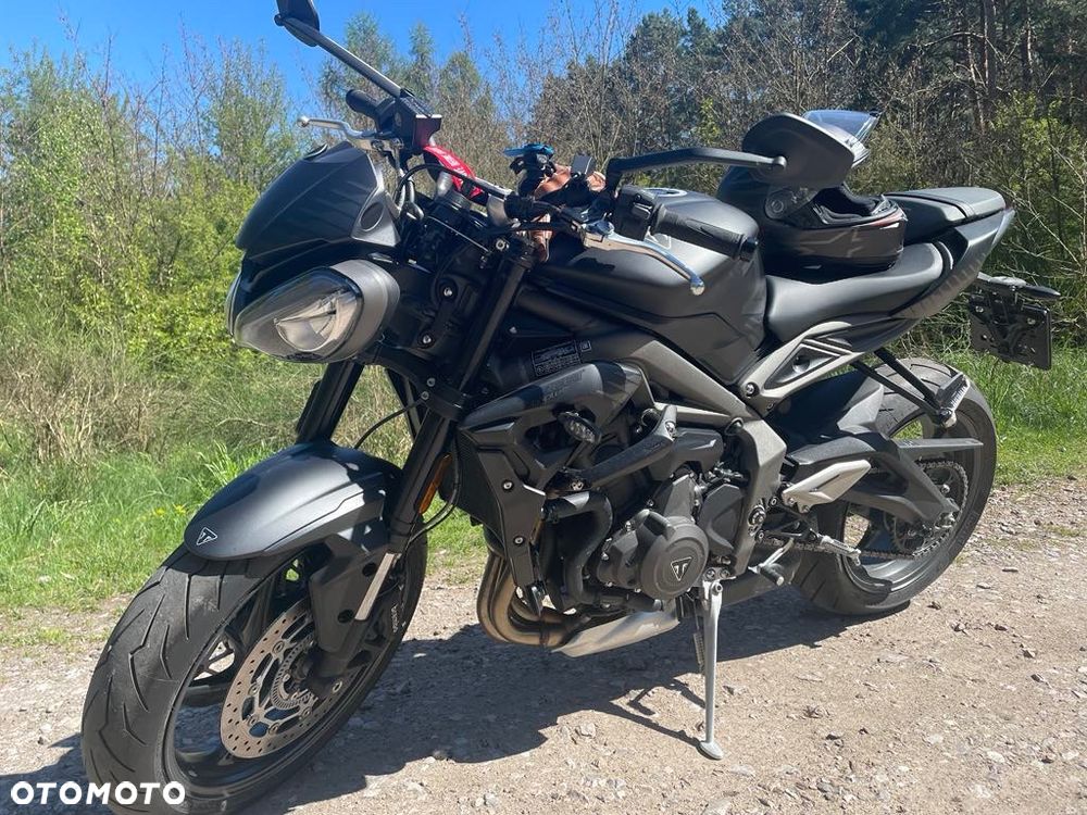 Triumph Street Triple - 11