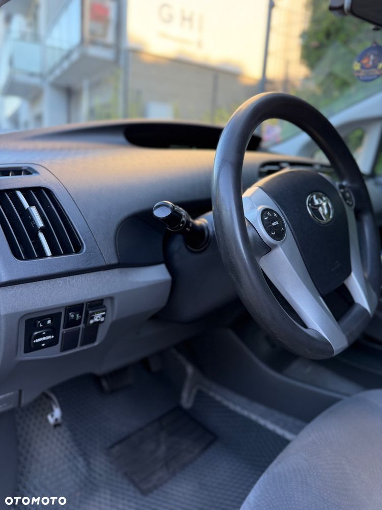 Toyota Prius - 11