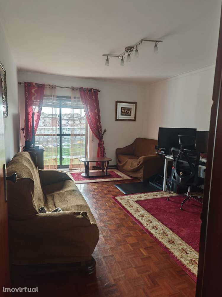 Apartamento T3 com acessibilidade e elevador em Marvila - Grande imagem: 2/14