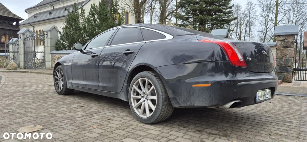 Jaguar XJ 3.0 D V6 Premium Luxury - 10