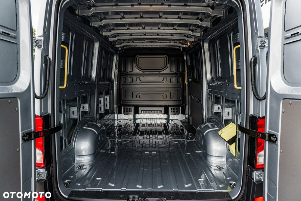 Volkswagen Crafter - 10