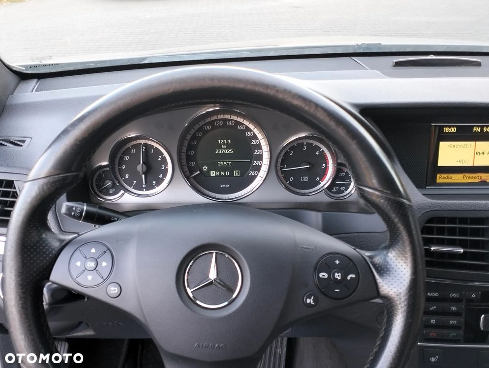 Mercedes-Benz Klasa E - 29