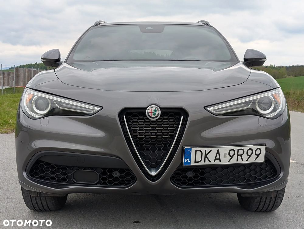 Alfa Romeo Stelvio 2.0 Turbo 16V AT8-Q4 Ti - 1