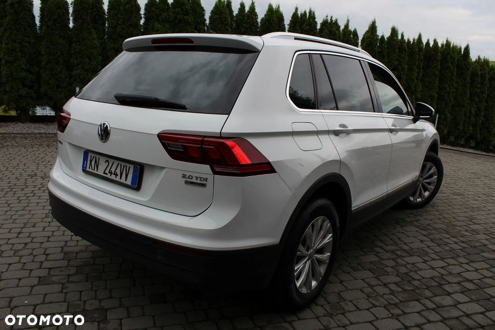 Volkswagen Tiguan 2.0 TDI SCR 4MOTION BlueMotion Technology DSG Lounge Track & Style - 4