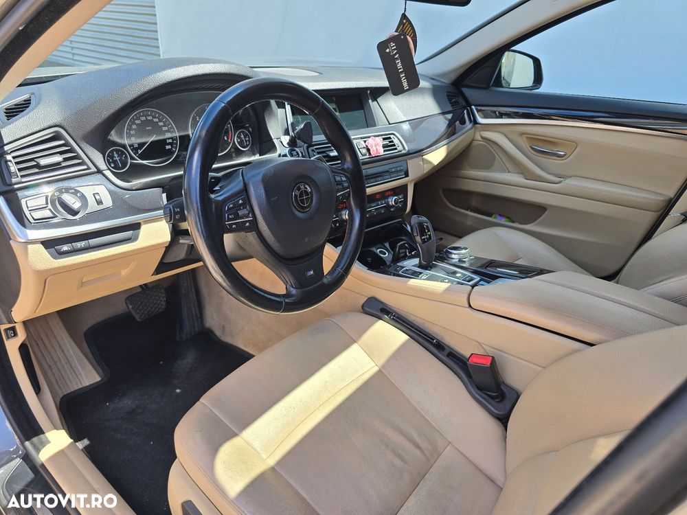 BMW Seria 5 520d xDrive - 10