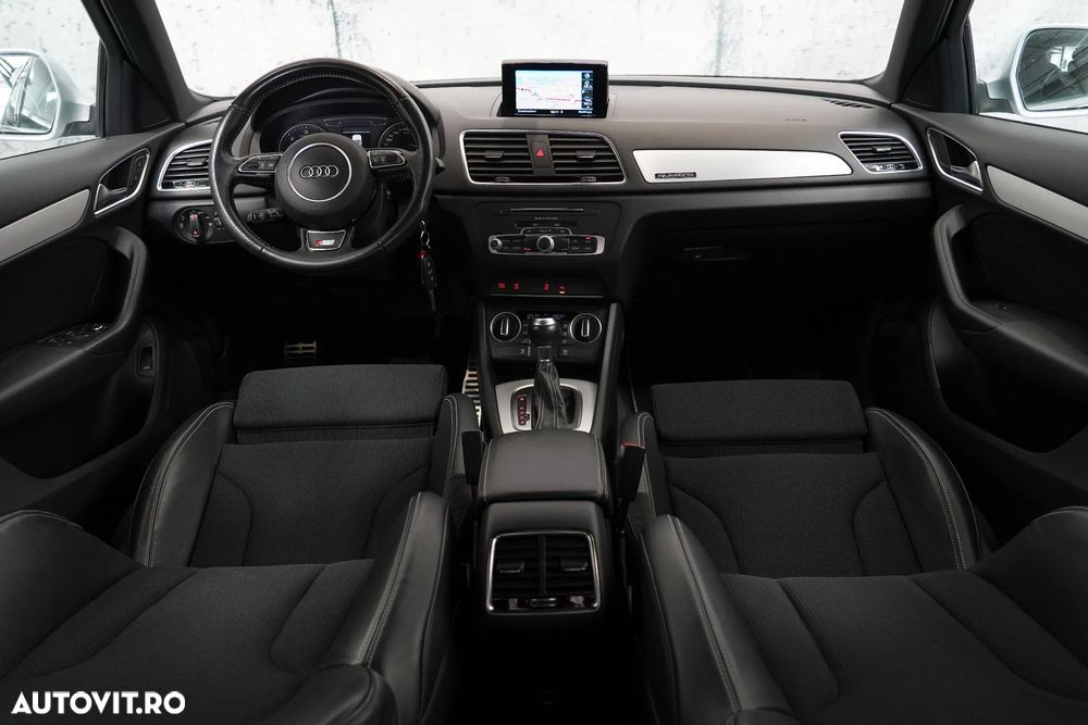 Audi Q3 2.0 TDI Quattro Stronic Design - 12