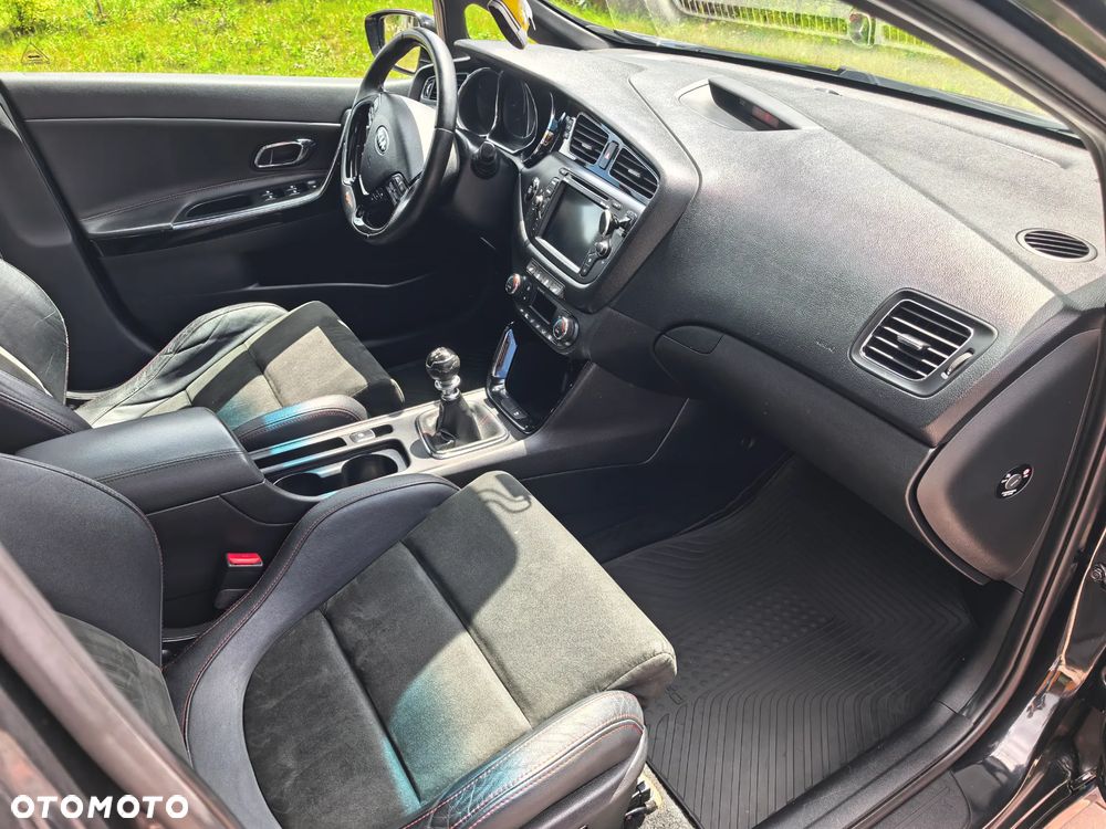 Kia Ceed 1.6 T-GDI GT XL - 30