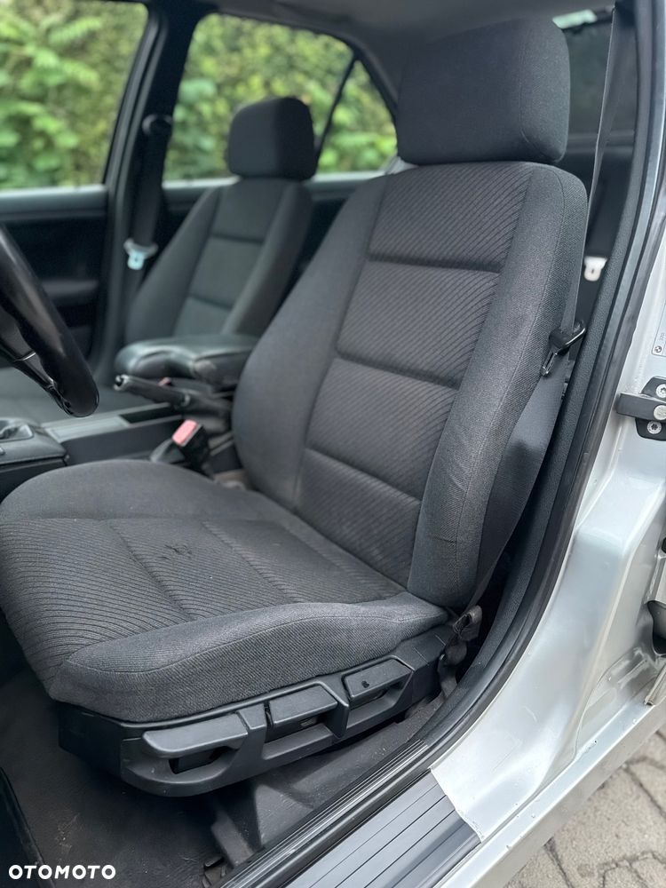 BMW Seria 3 320i - 14
