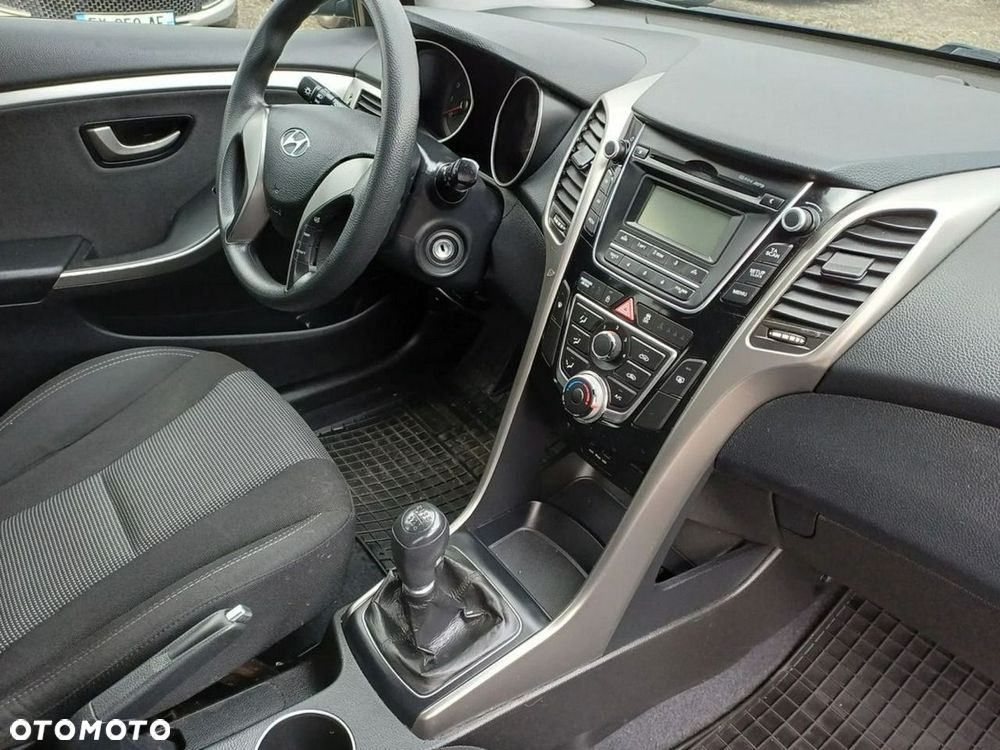 Hyundai i30 1.4 Classic + - 12