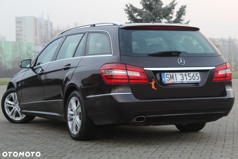 Mercedes-Benz Klasa E 250 CGI BlueEFFICIENCY 7G-TRONIC Avantgarde - 7