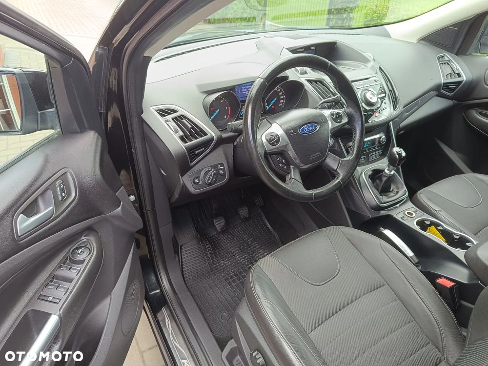 Ford Kuga 2.0 TDCi 4x4 Titanium - 22