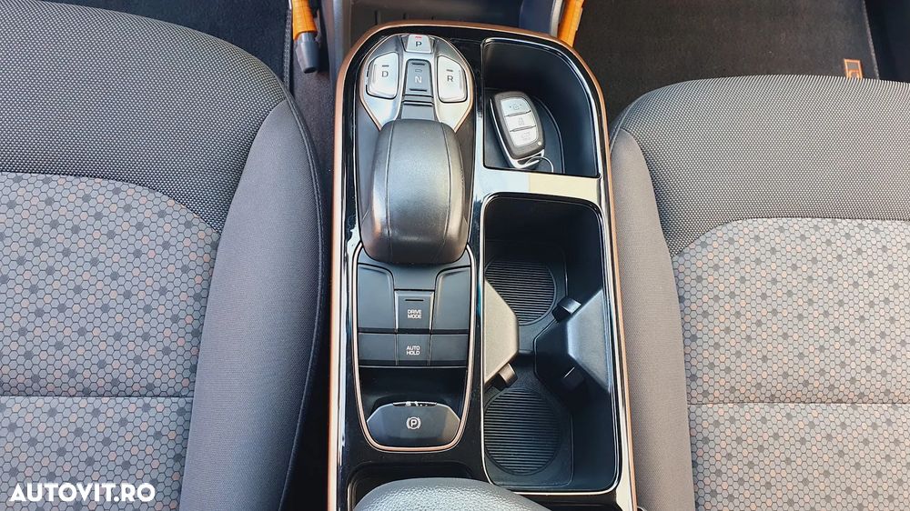 Hyundai IONIQ 120CP Exclusive - 33