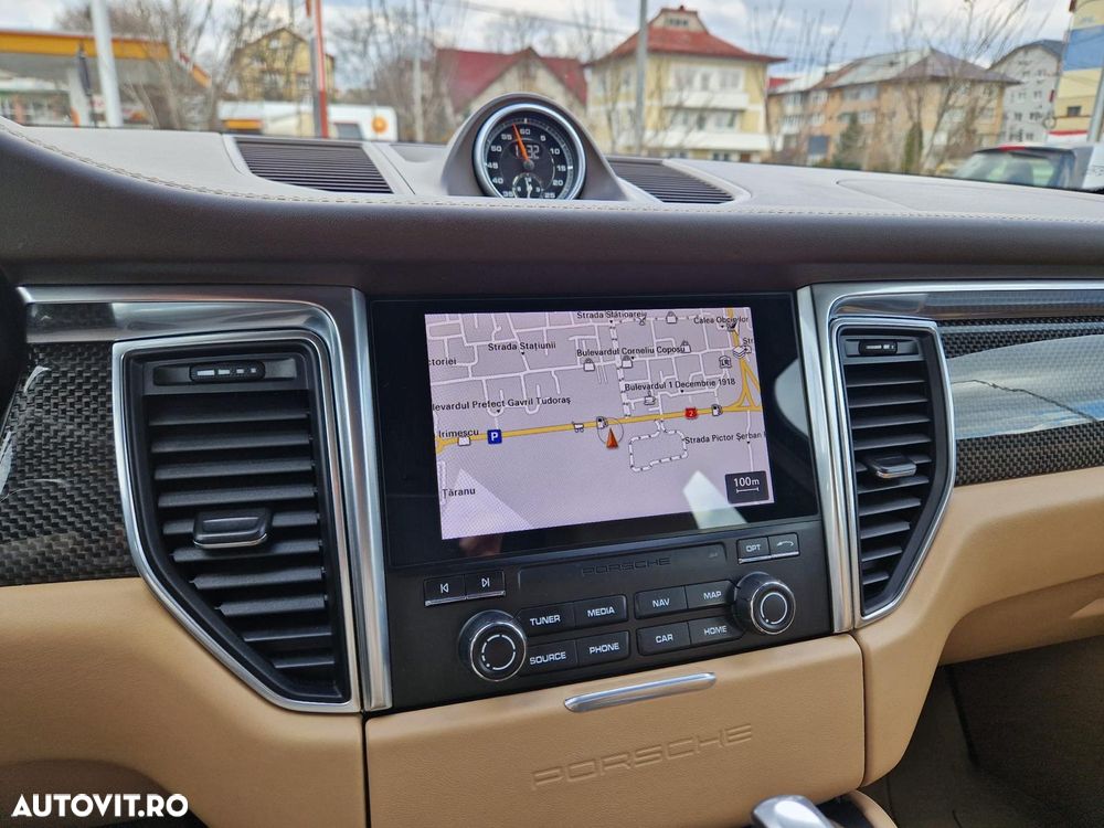 Porsche Macan - 23