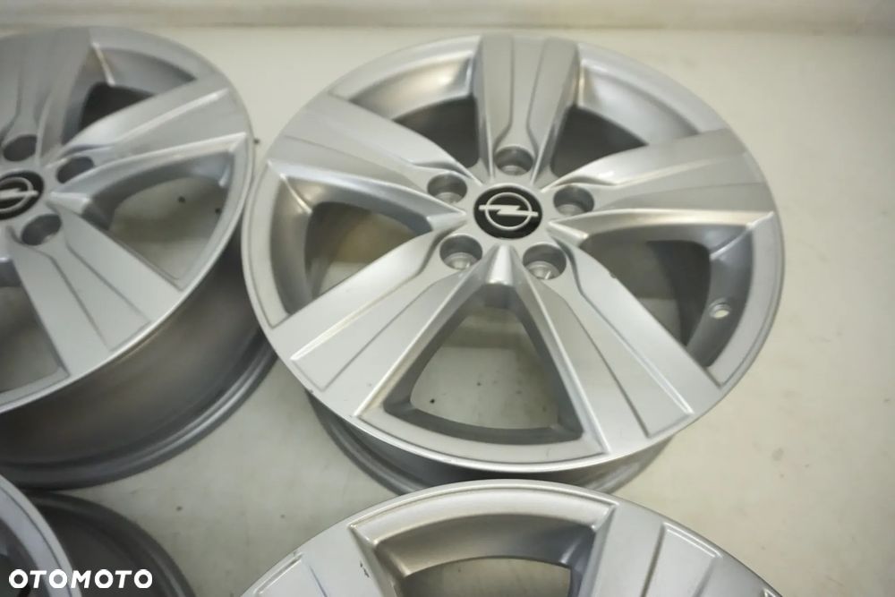 FELGI  ALUMINIOWE 16  OPEL VIVARO NISSAN NV300 PRIMASTAR5X114,3 - 4