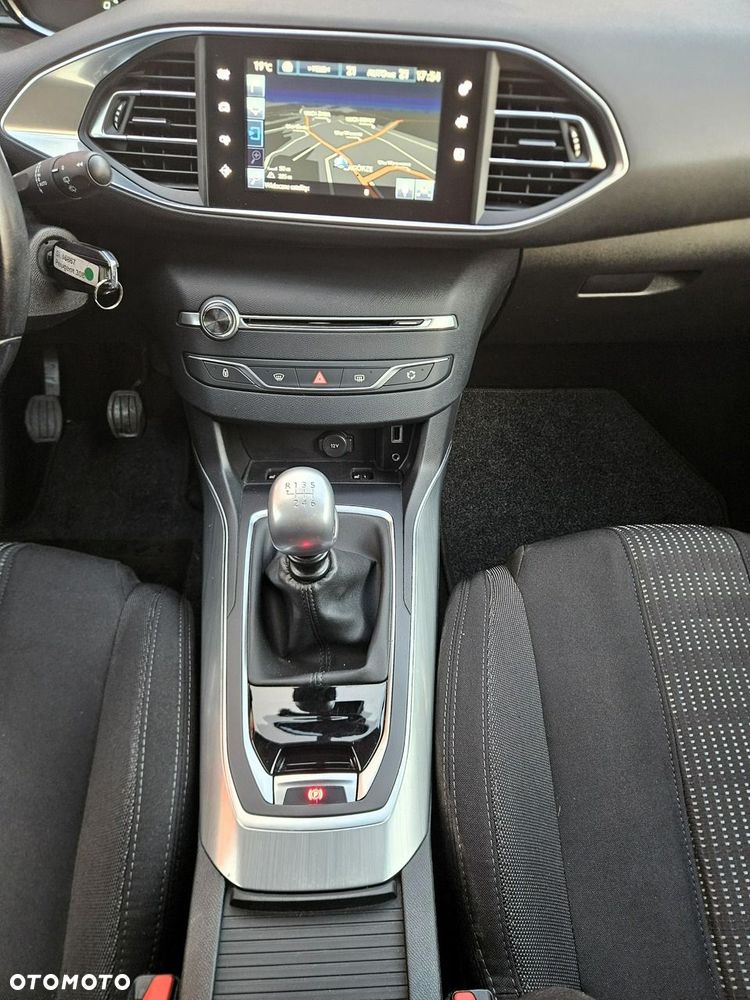 Peugeot 308 1.6 BlueHDi Business Line S&S - 34