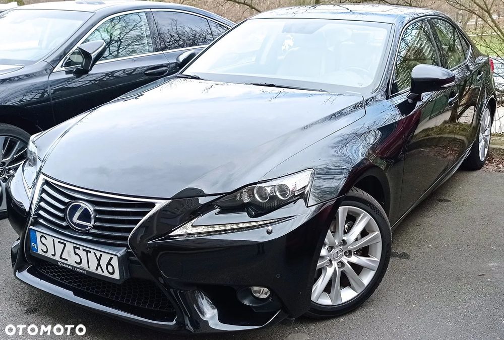 Lexus IS - 1