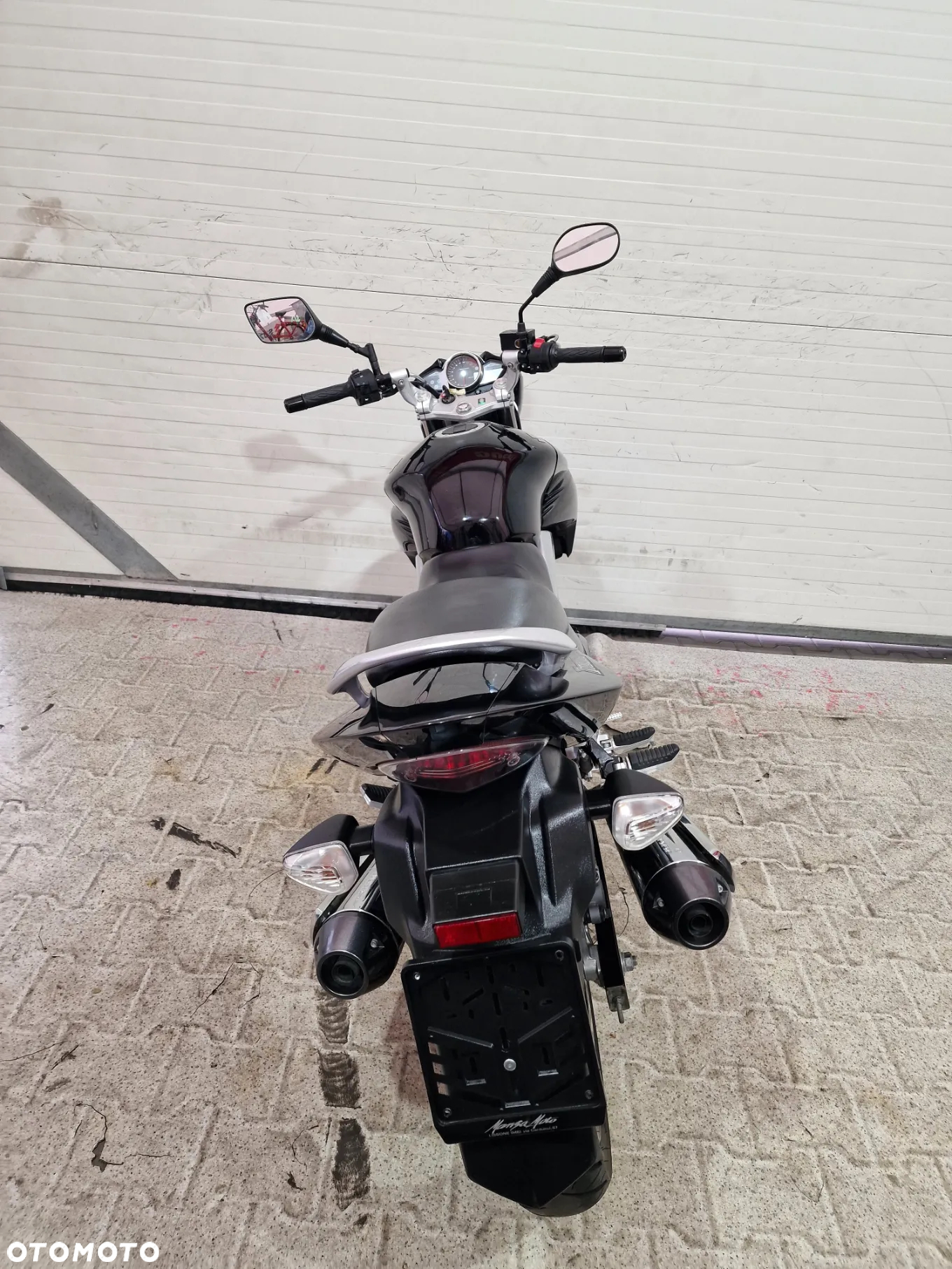 Suzuki GW 250 - 25