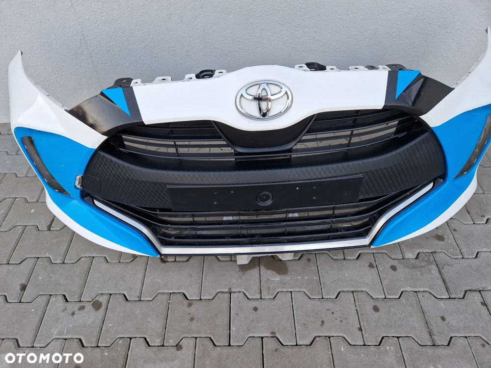 Zderzak Toyota Yaris IV 2020 - - 2