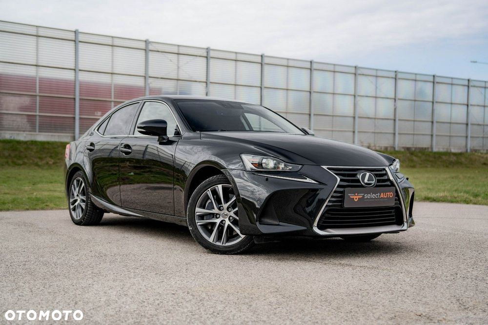 Lexus IS - 4