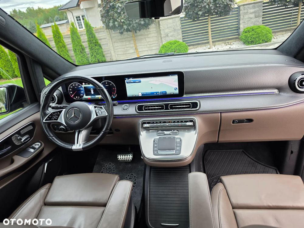 Mercedes-Benz Klasa V - 8
