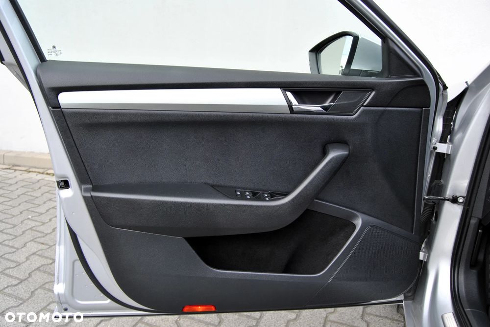 Skoda Superb 2.0 TDI 4x4 DSG Style - 26