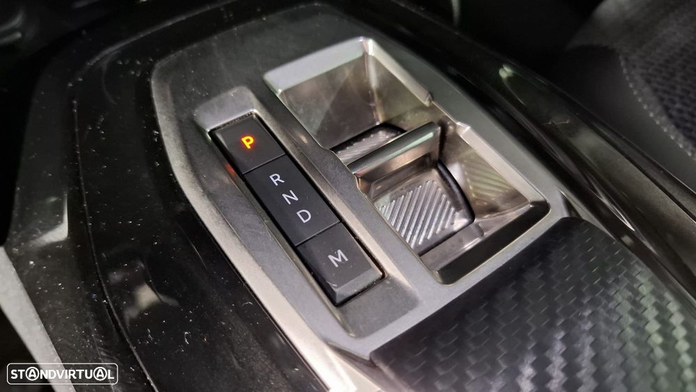 Peugeot 2008 1.2 Hybrid Allure e-DCS6 - 23