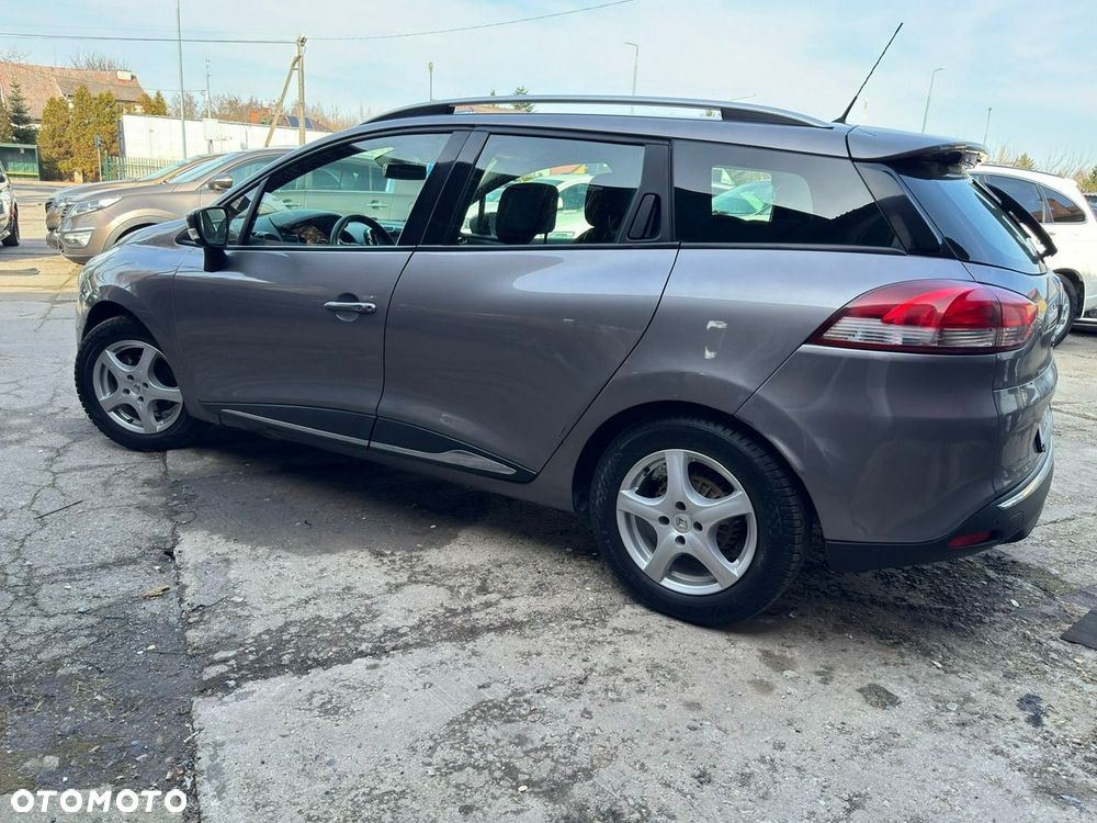 Renault Clio - 8