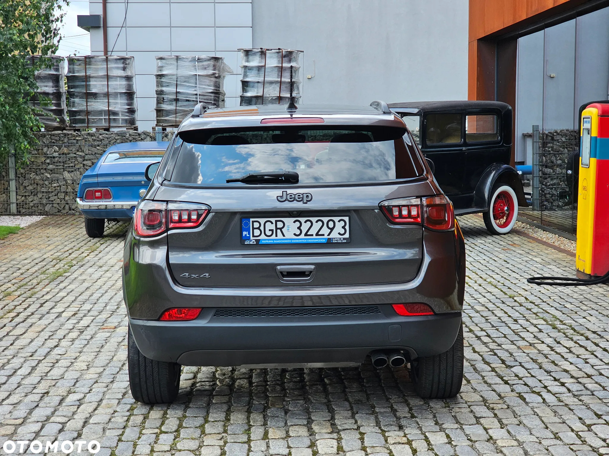 Jeep Compass - 4
