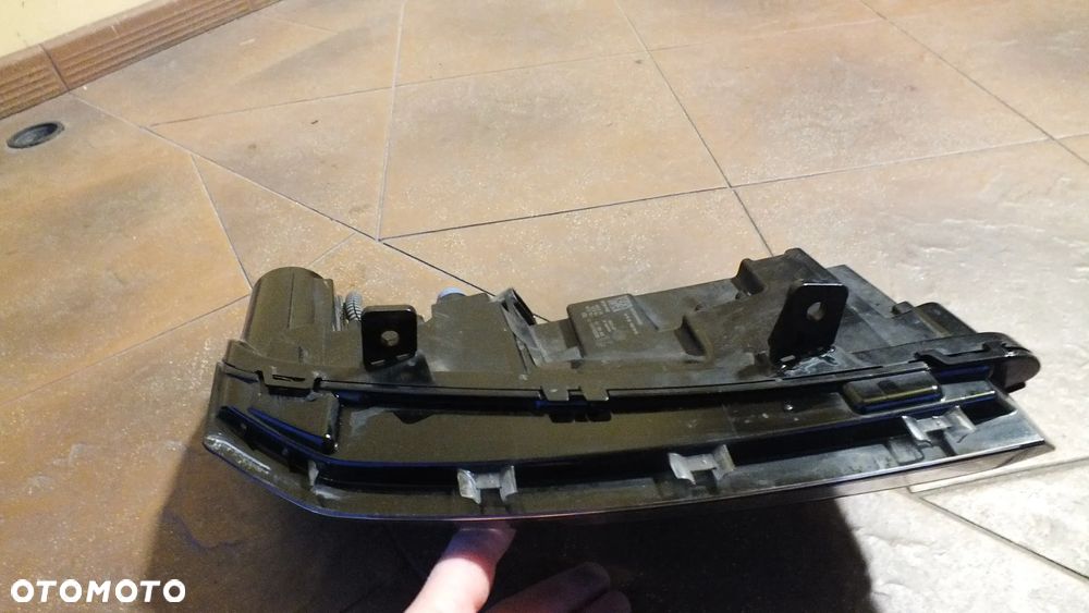 Lampa prawa DRL  Peugeot 308 III 9835230880 - 2