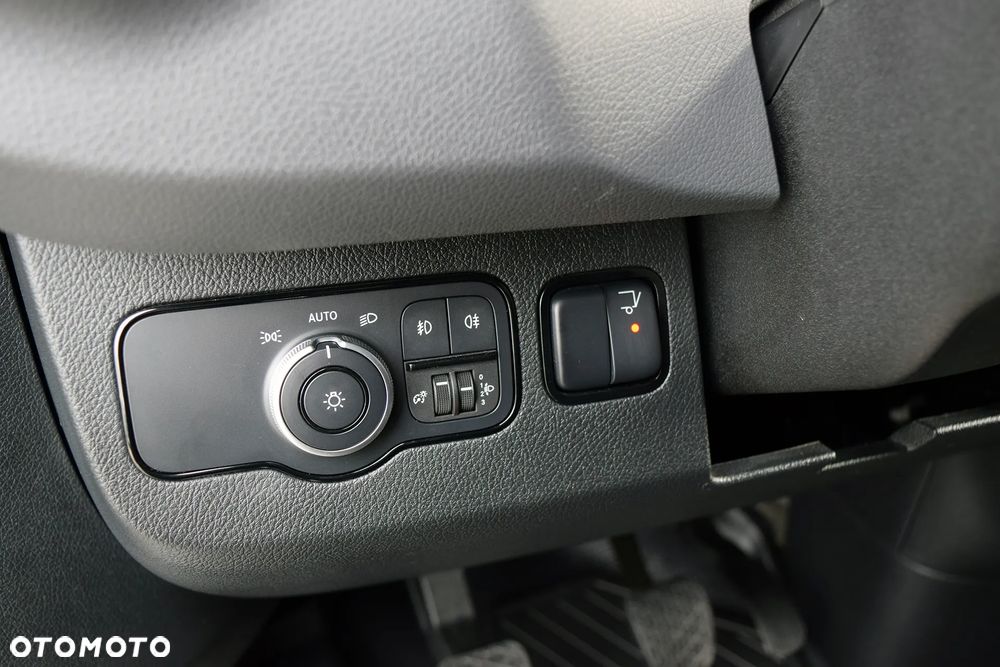 Mercedes-Benz Sprinter 319 - 32