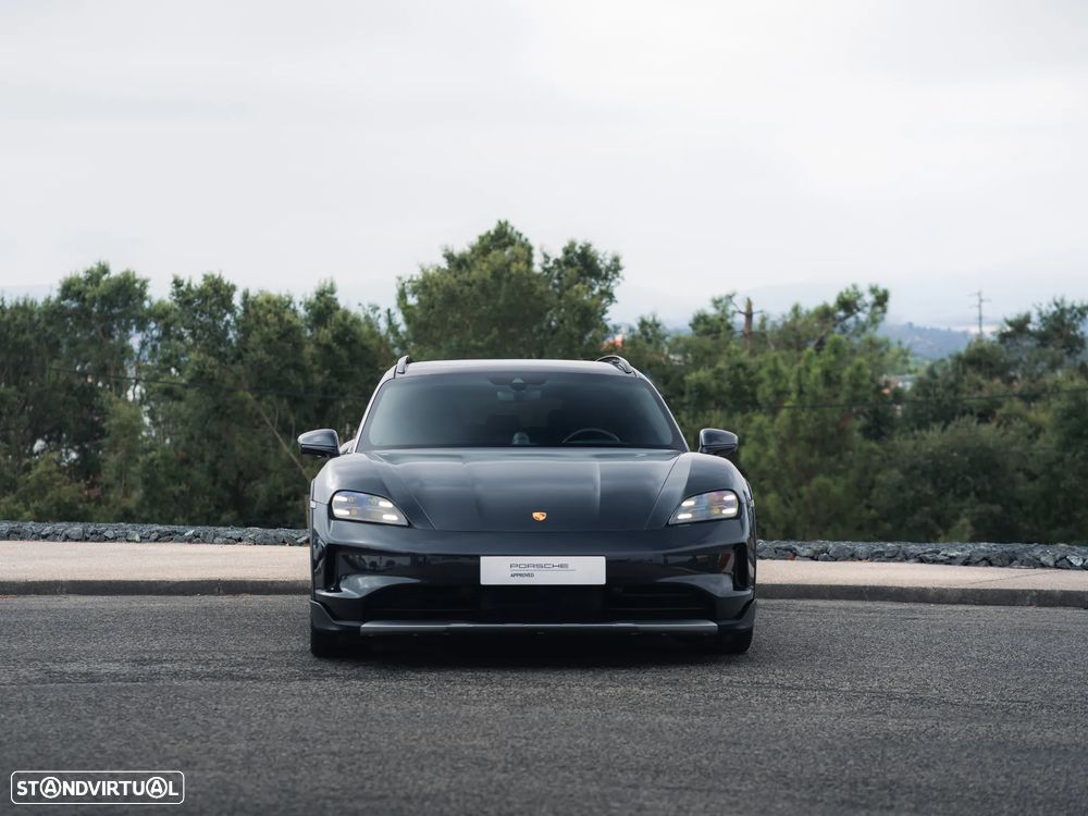Porsche Taycan Cross Turismo 4 - 10