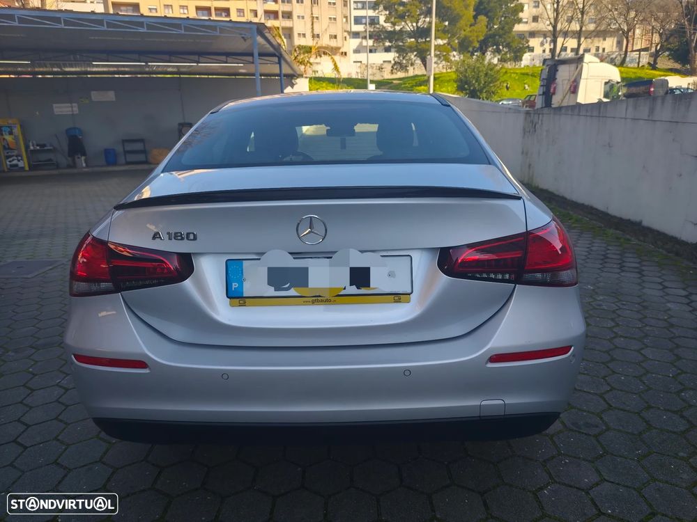 Mercedes-Benz A 180 Limousine d 7G-DCT AMG Line - 4