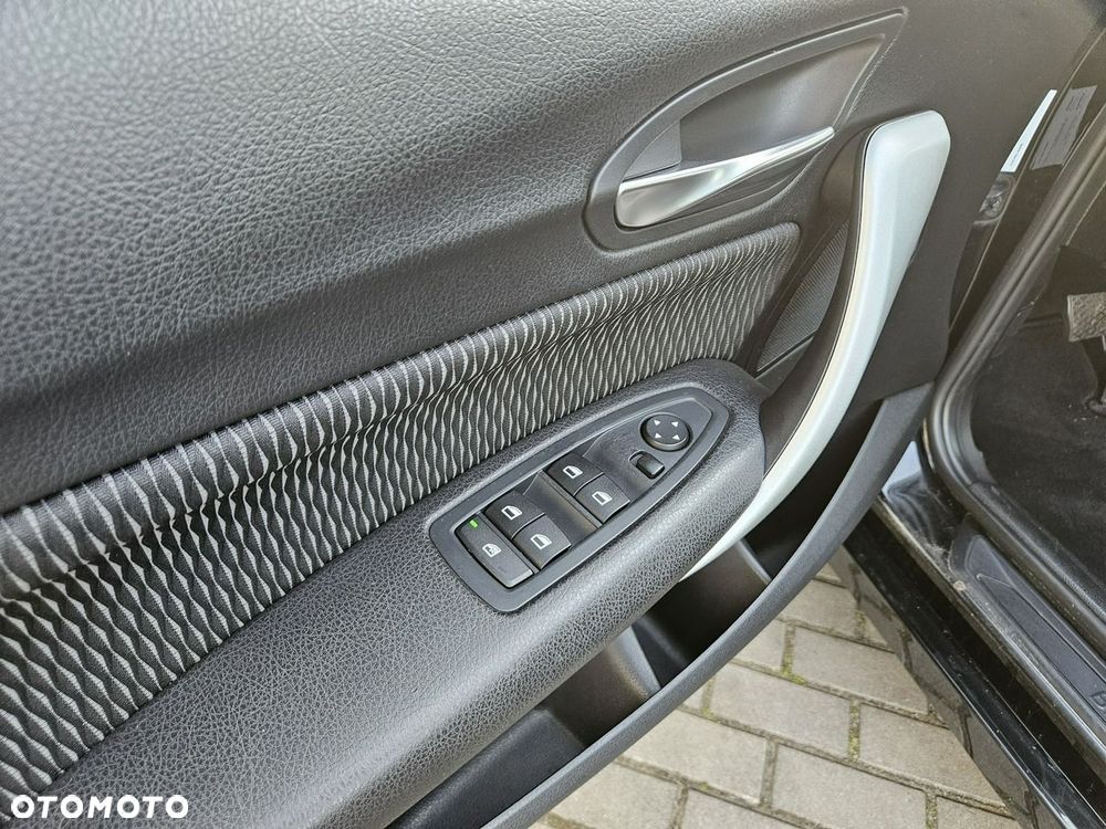 BMW Seria 1 116i Sport Line - 23