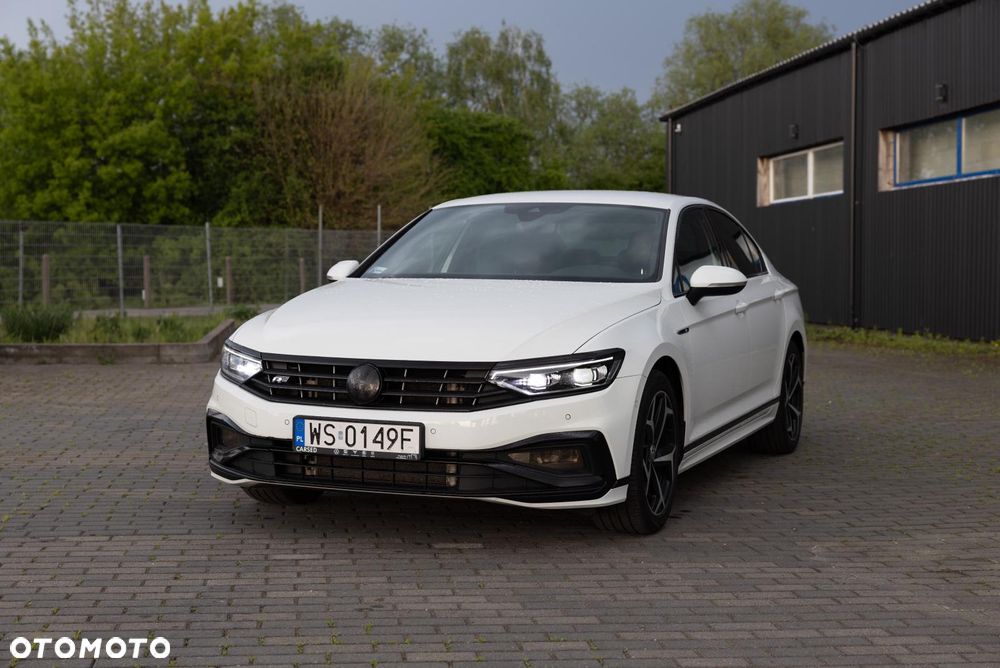 Volkswagen Passat 2.0 TDI Elegance DSG - 2
